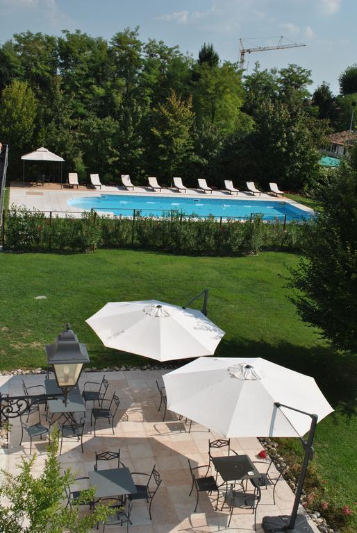 Hotel Villa Dei Carpini オデルツォ エクステリア 写真