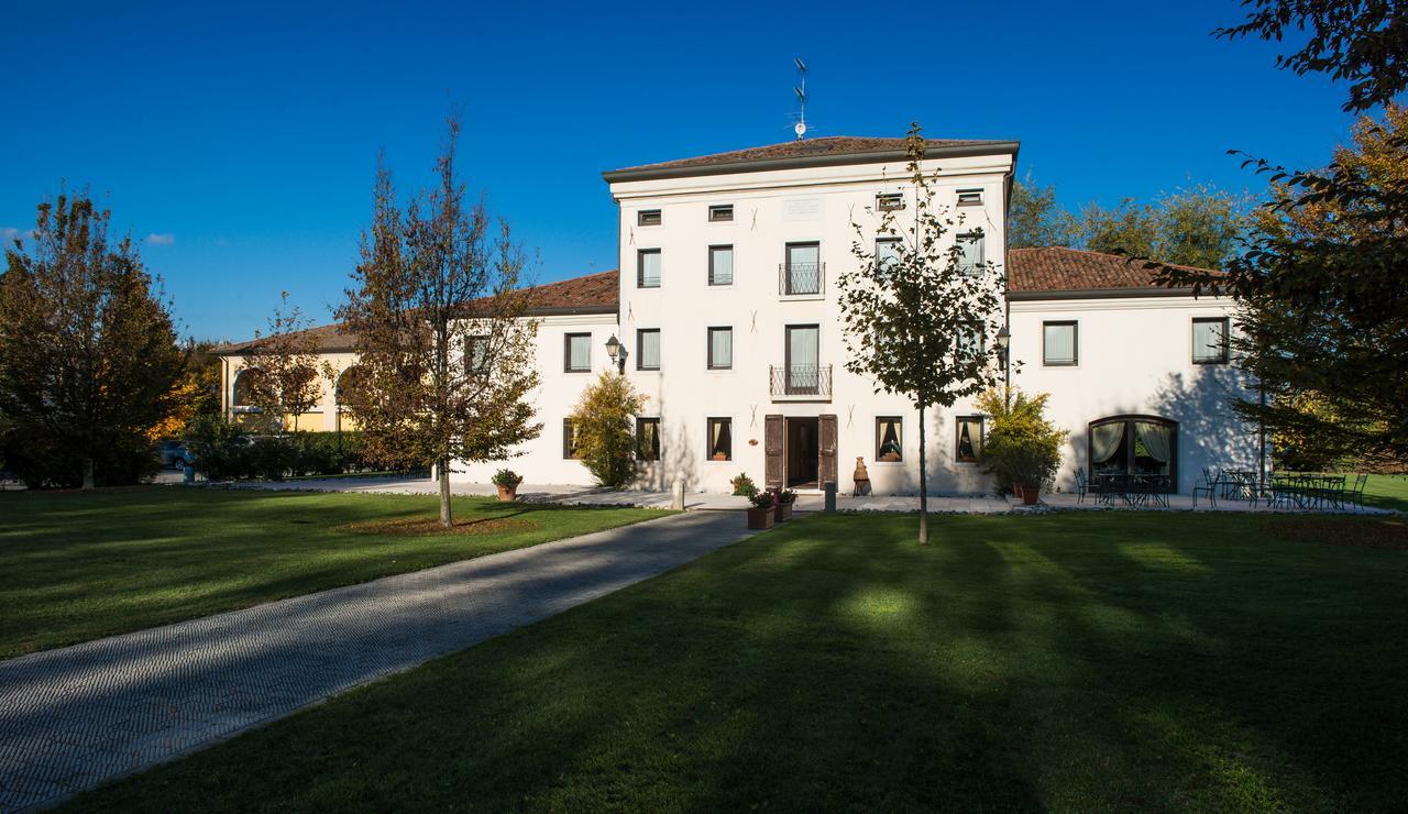 Hotel Villa Dei Carpini オデルツォ エクステリア 写真