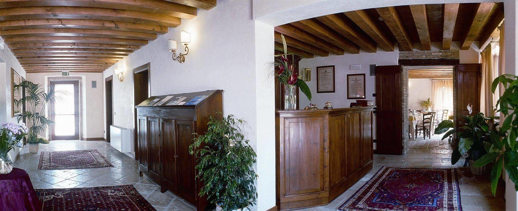 Hotel Villa Dei Carpini オデルツォ エクステリア 写真